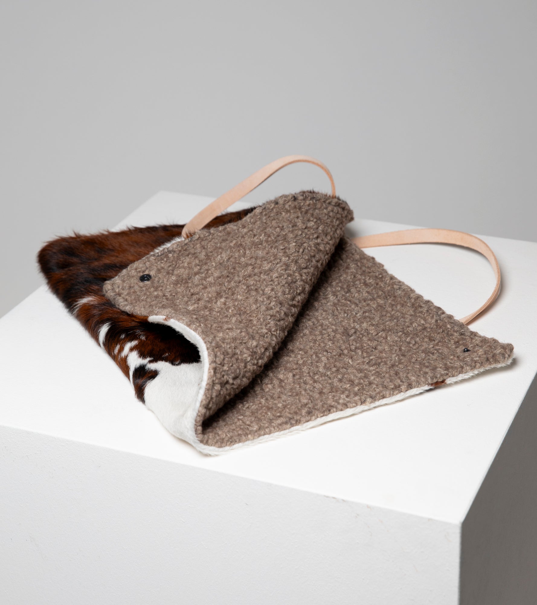 Steve-Cowhide-Dog-Travel-Mat-Boucle-Wool