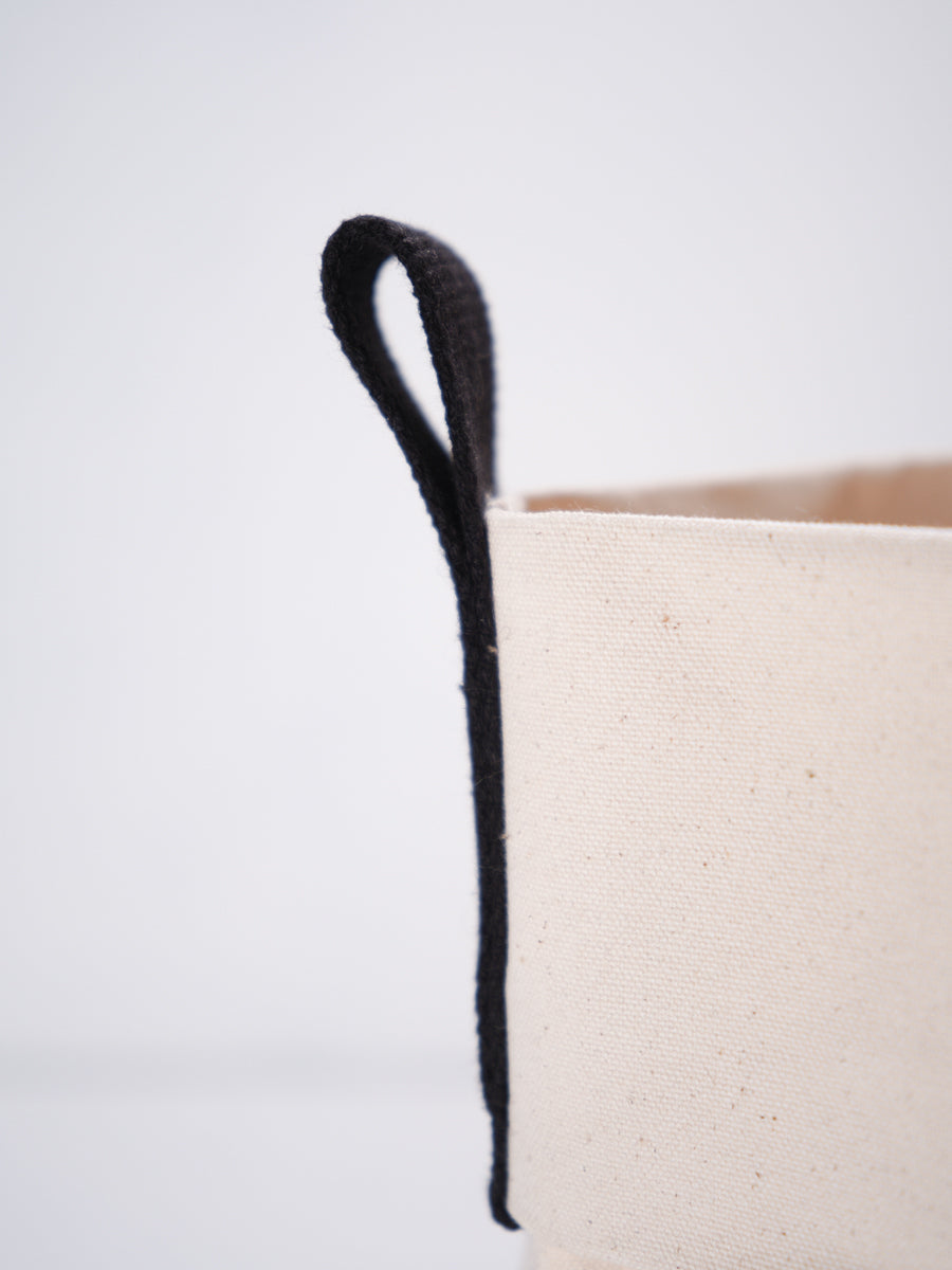 Berenice - Food & Toy Holder in Structured Canvas