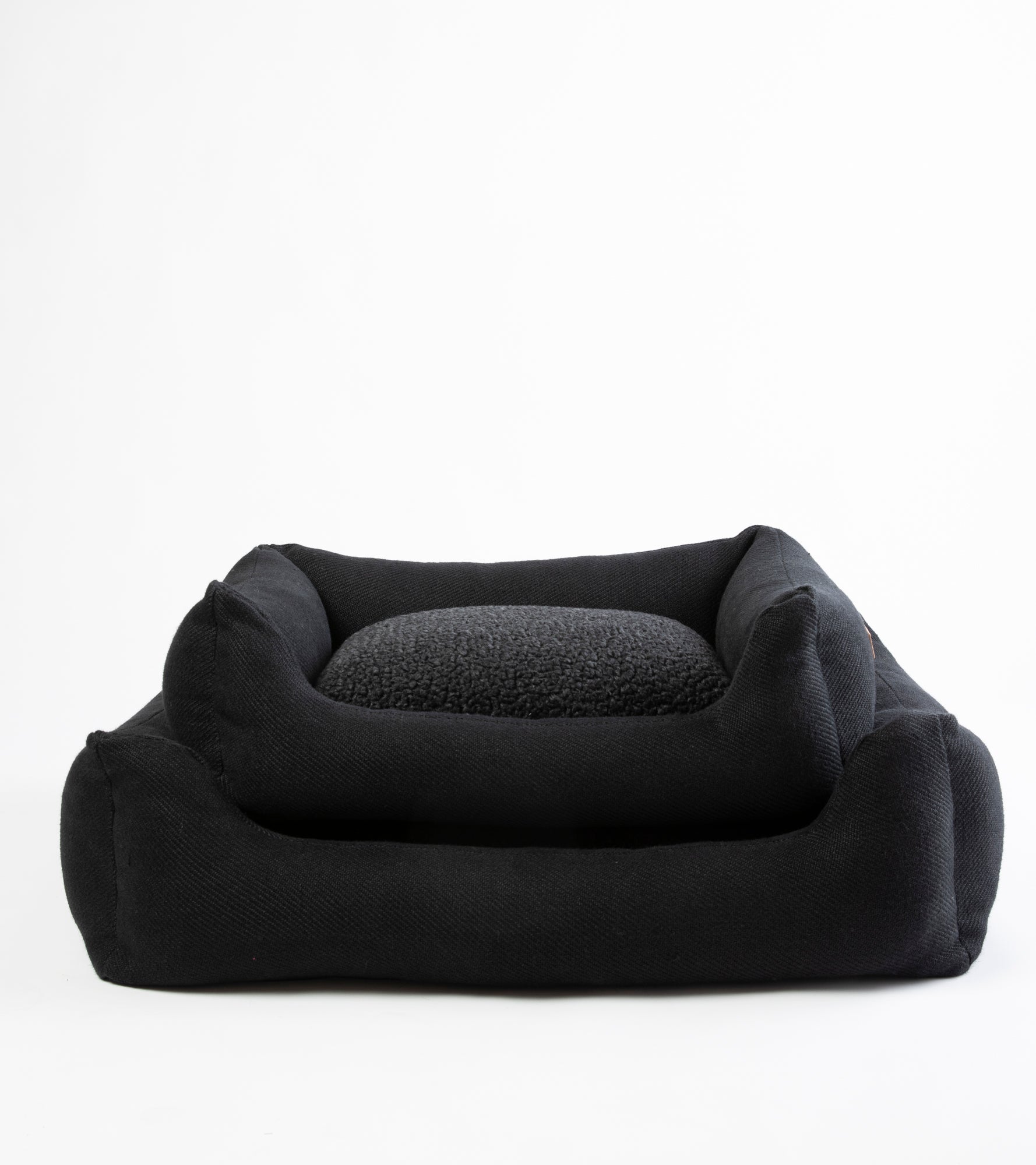 Henri - Jute Dog Bed