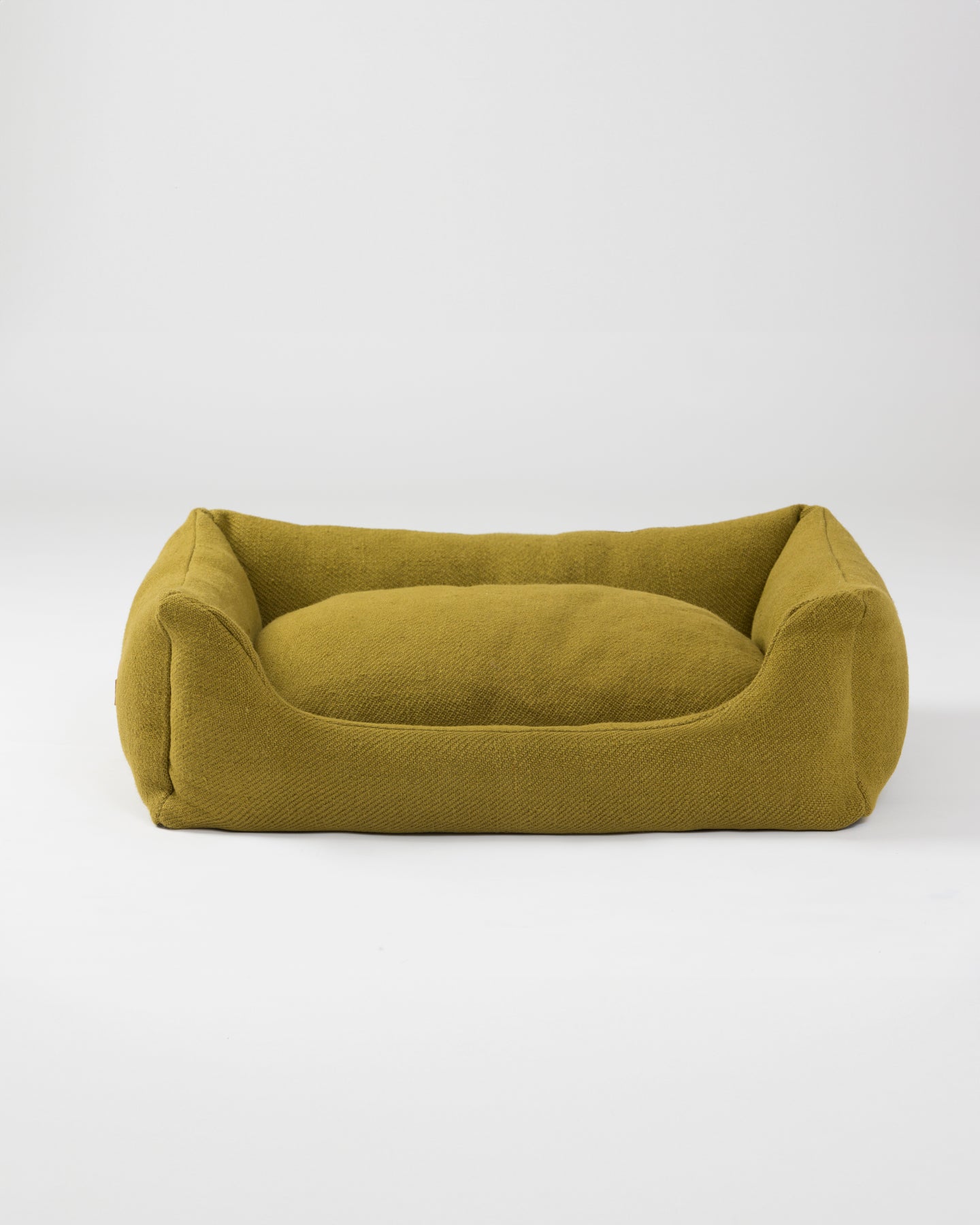Henri – Mustard Jute Dog Bed