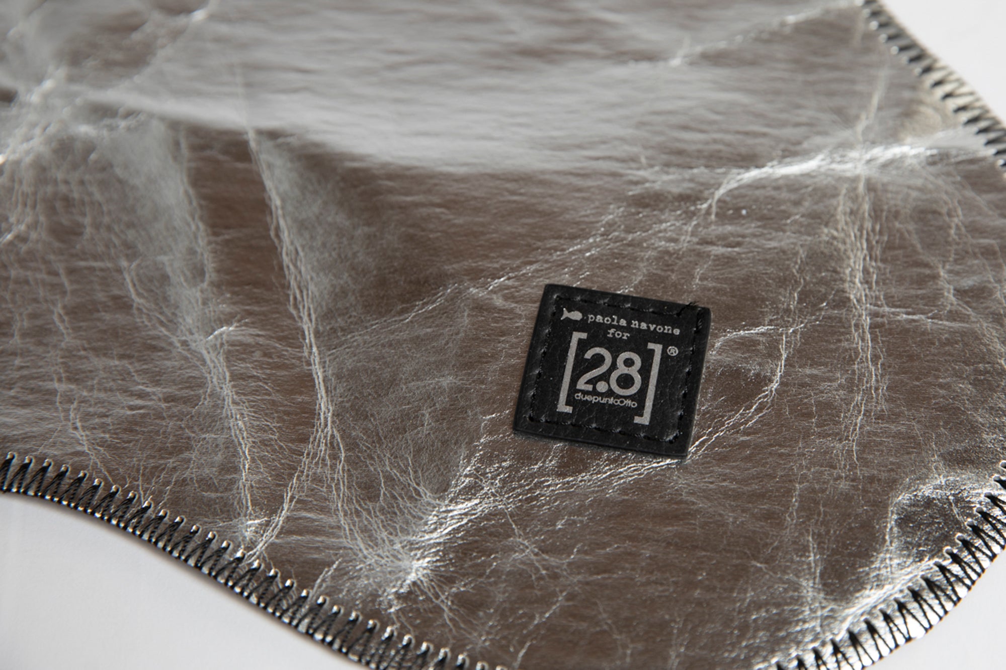 BRUCE DOTTO di Paola NAVONE - Ciotola Mat