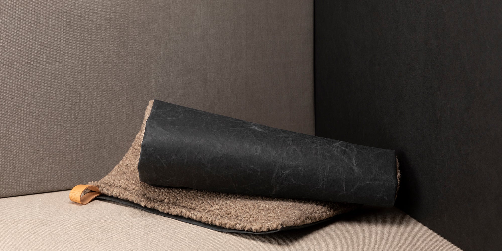 Richard - Cuscino sottile per cani in lana