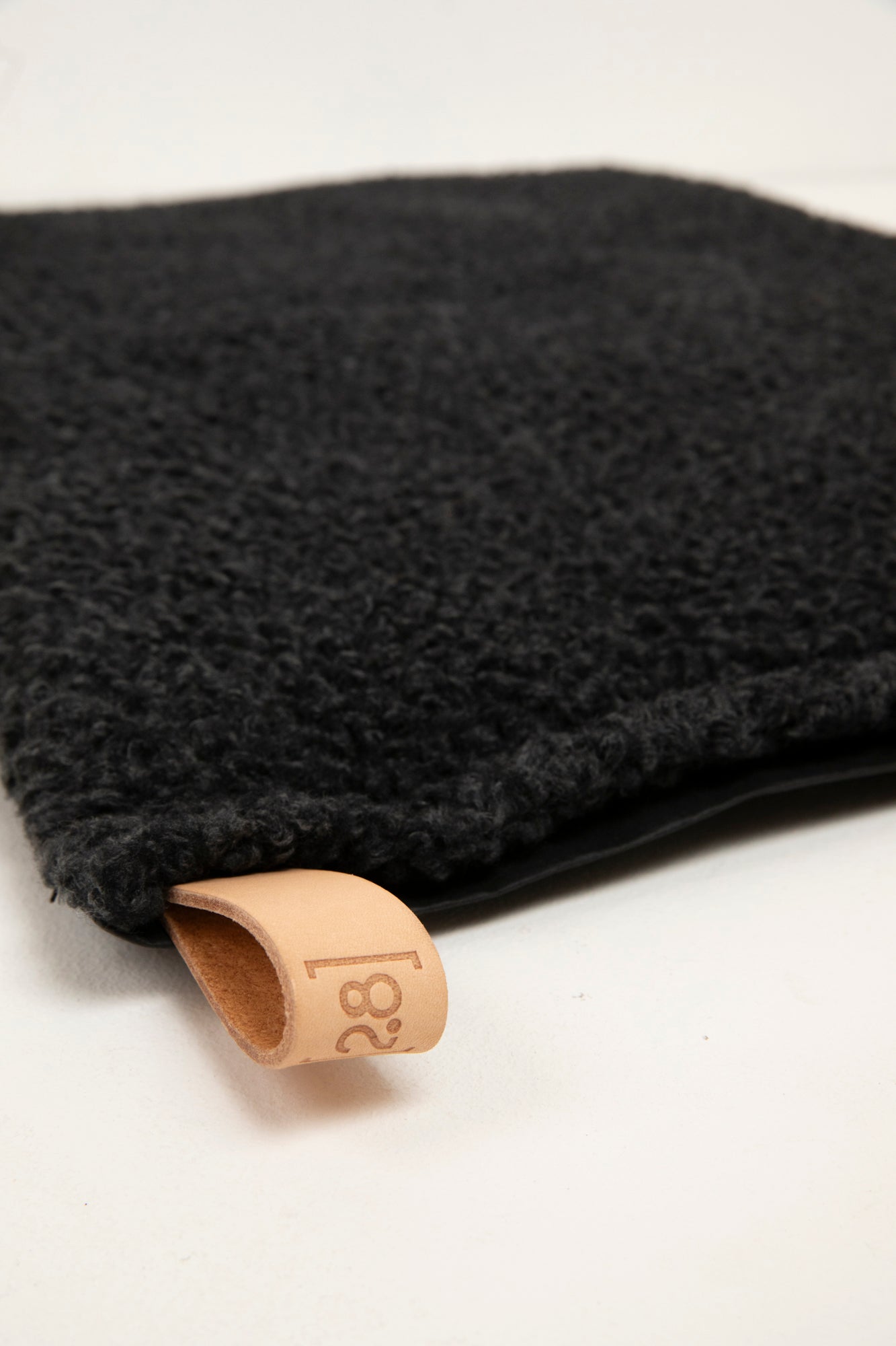 Richard - Cuscino sottile per cani in lana