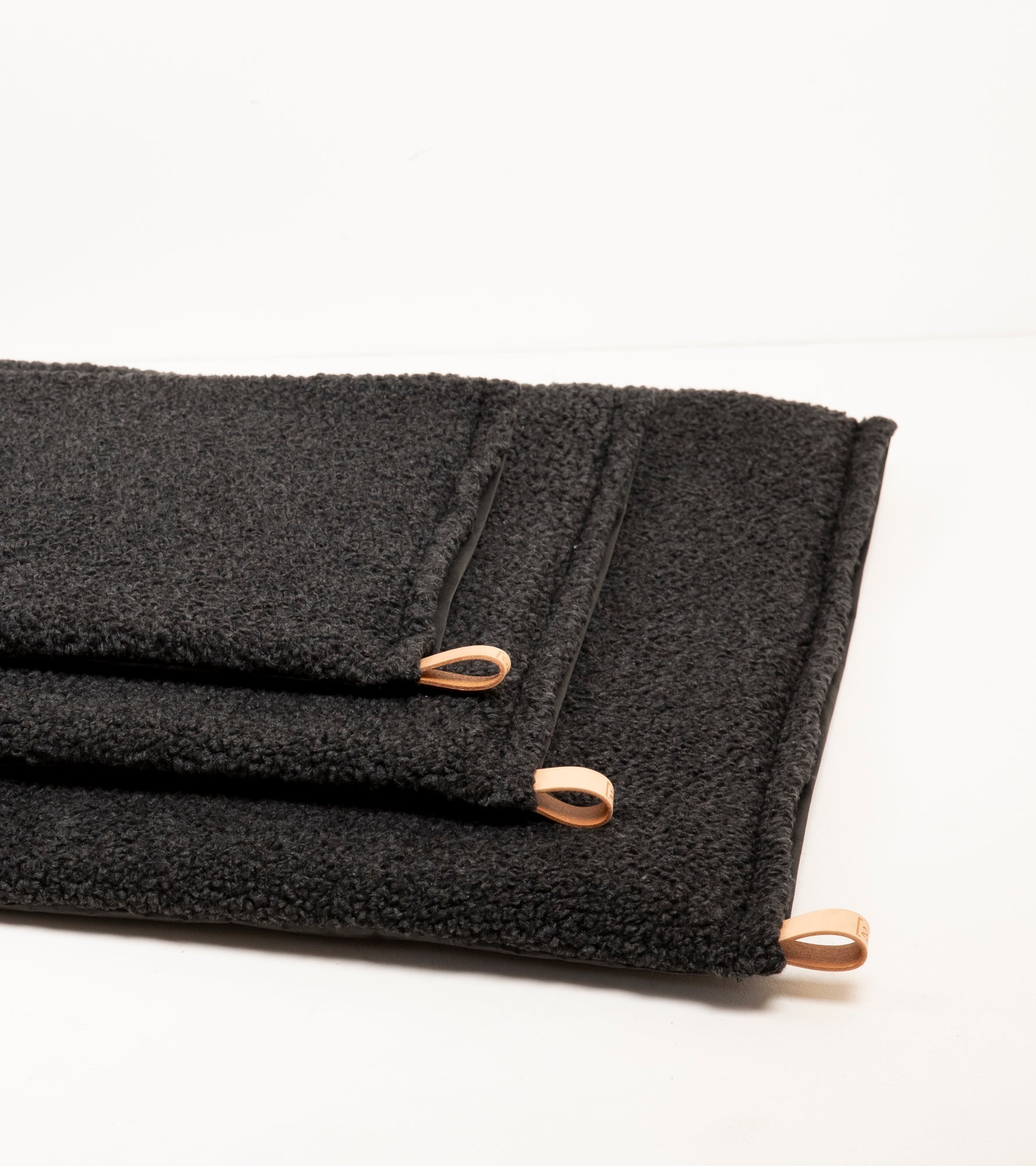 Richard - Cuscino sottile per cani in lana