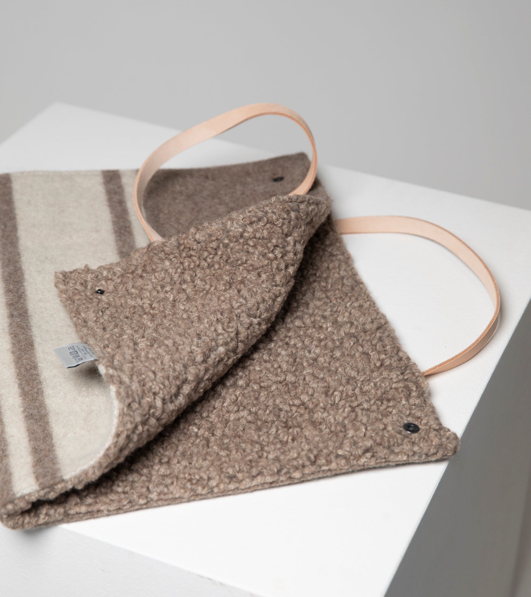 Steve Dog Travel Mat Recycled Wool