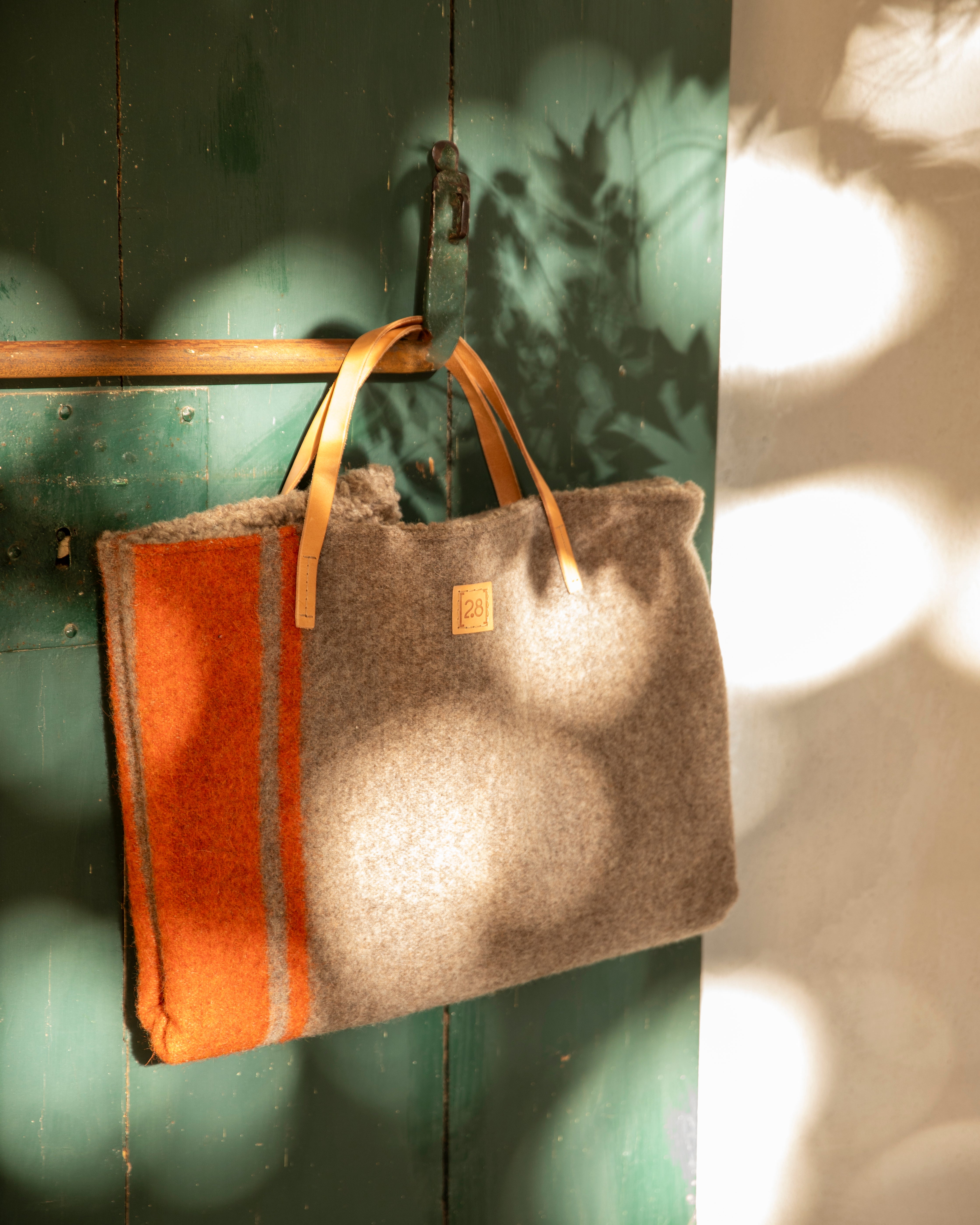 Steve Dog Travel Mat Recycled Wool