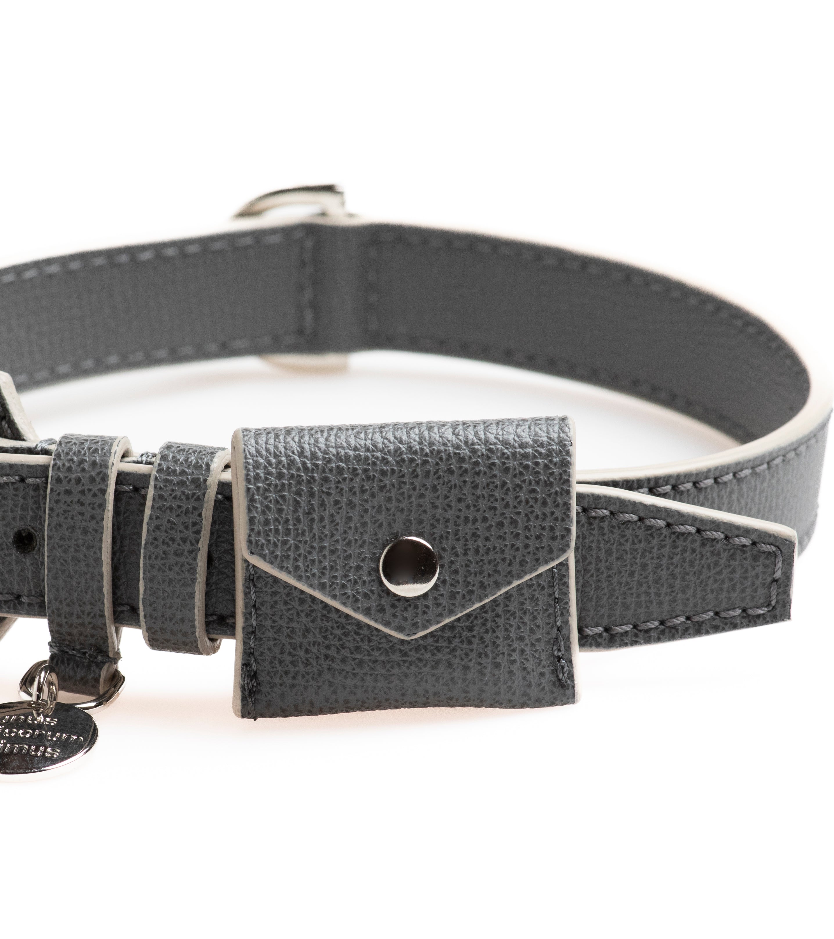 Ugo - Porta Apple AirTag per collare in pelle stampata