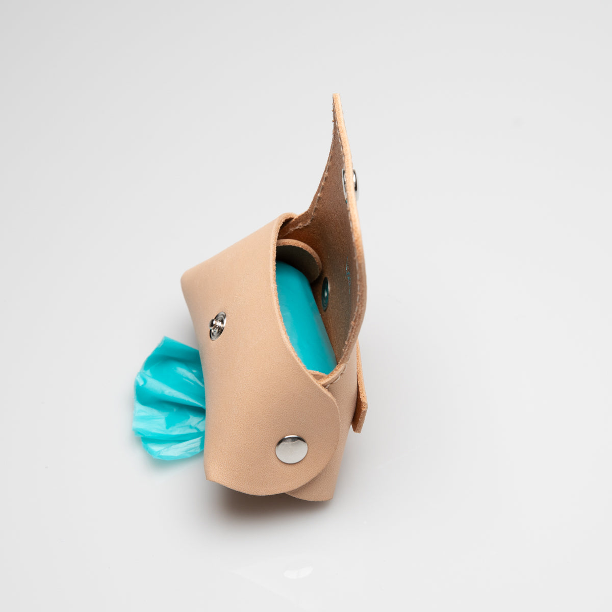 Gerda – Porta Sacchetti in Pelle Naturale