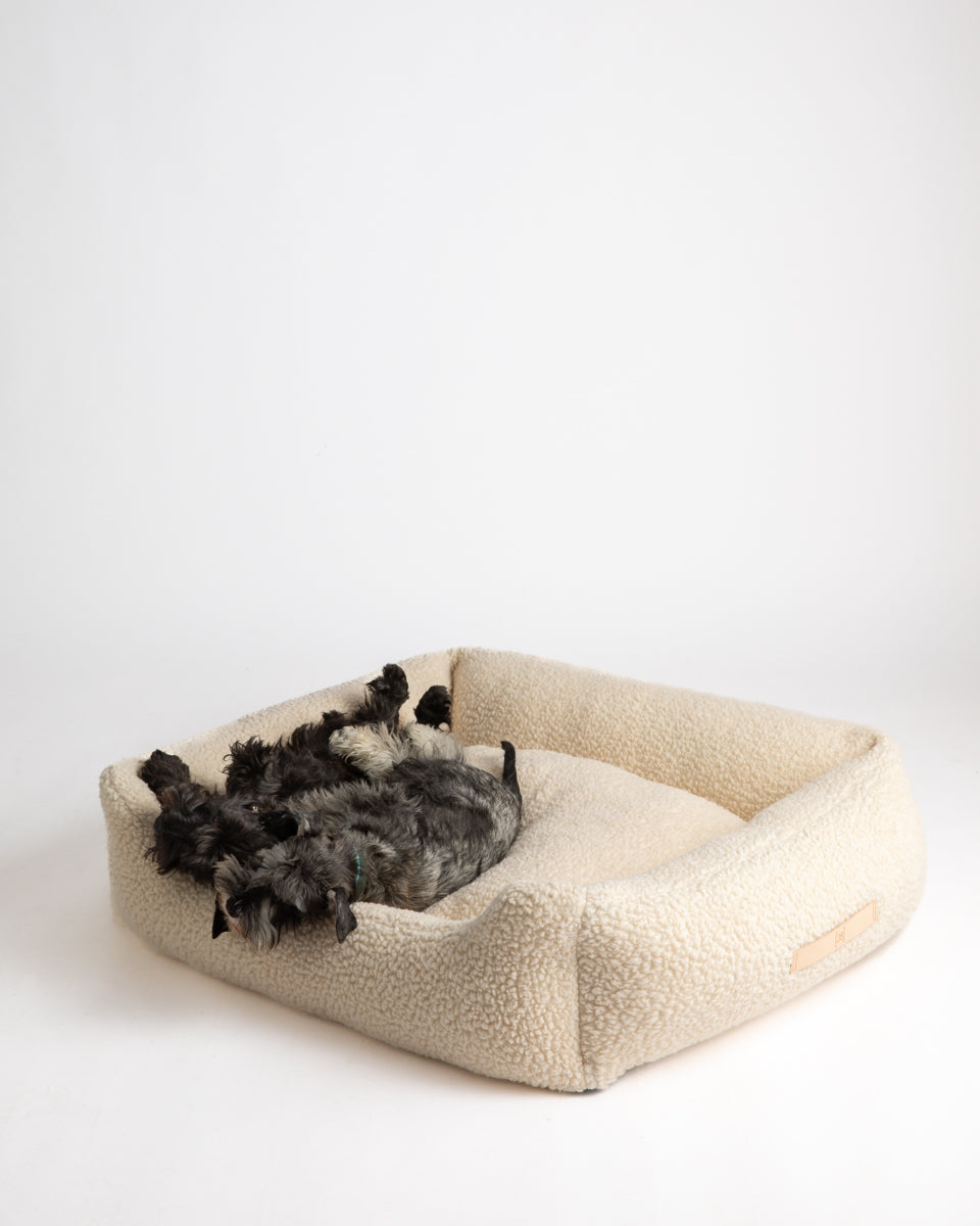 Henri - Bouclé Wool Dog Bed