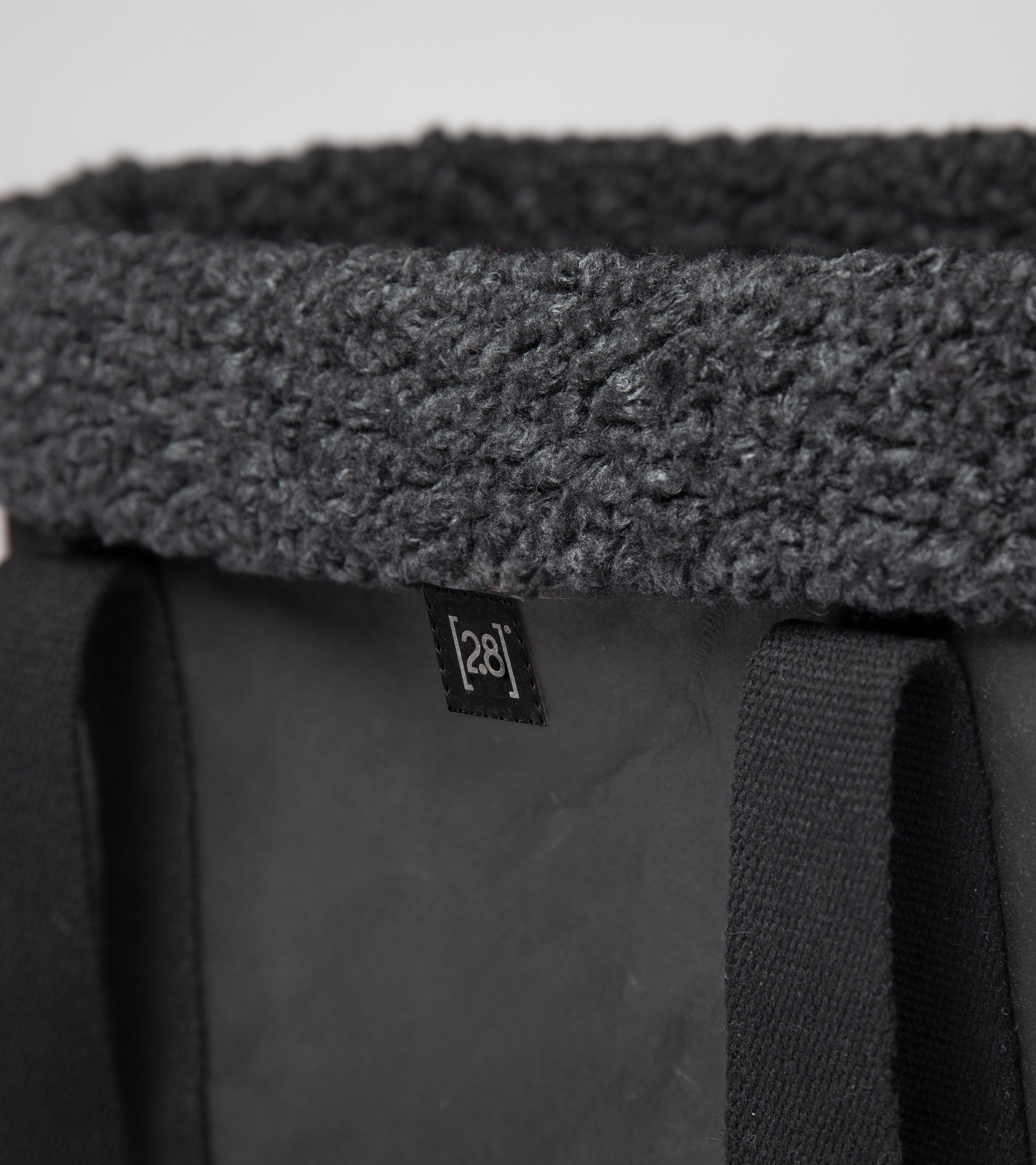 Dorothea Charcoal – Borsa per cani in lana bouclé