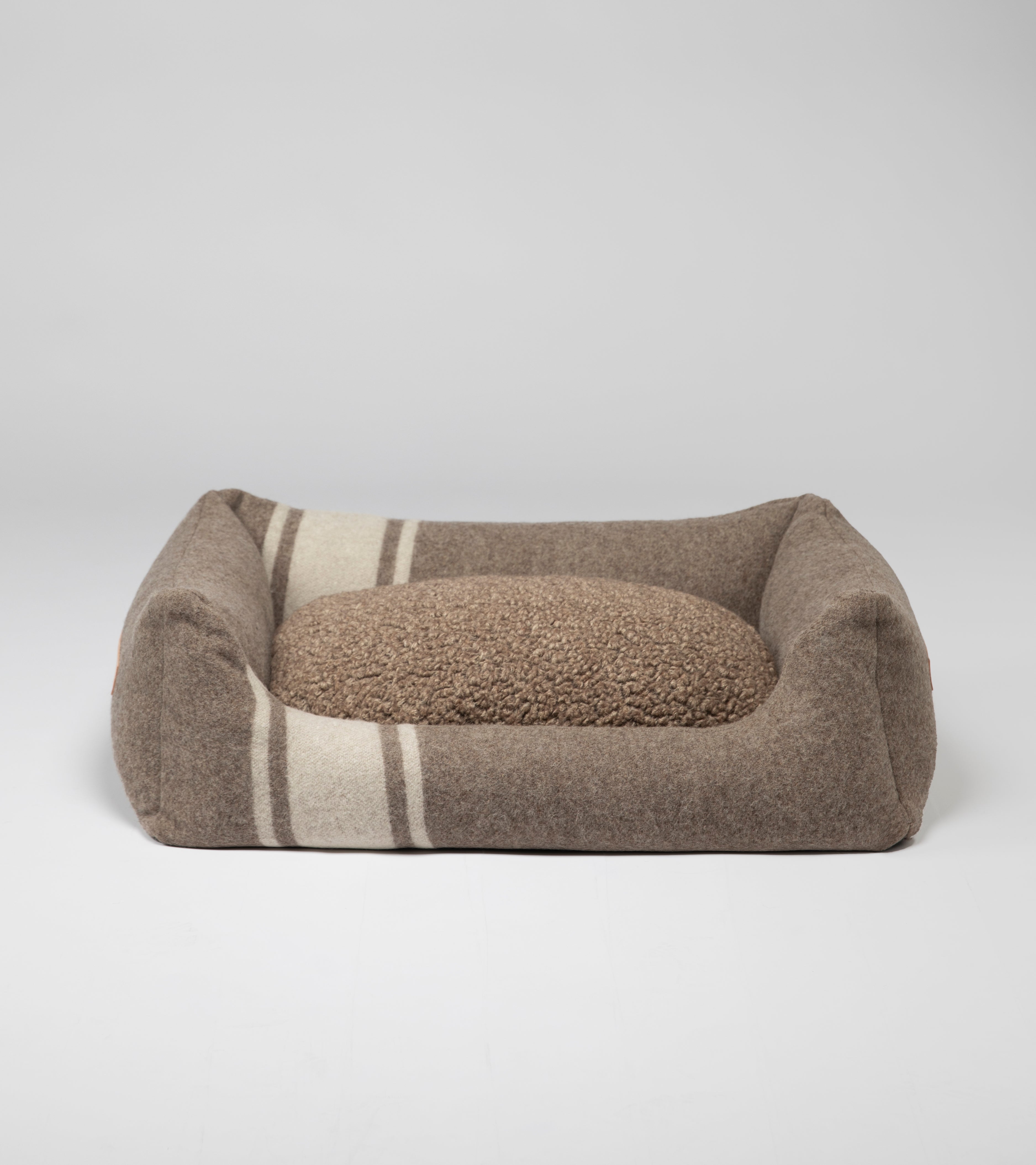 Henri - Recycled Wool Dog Bed