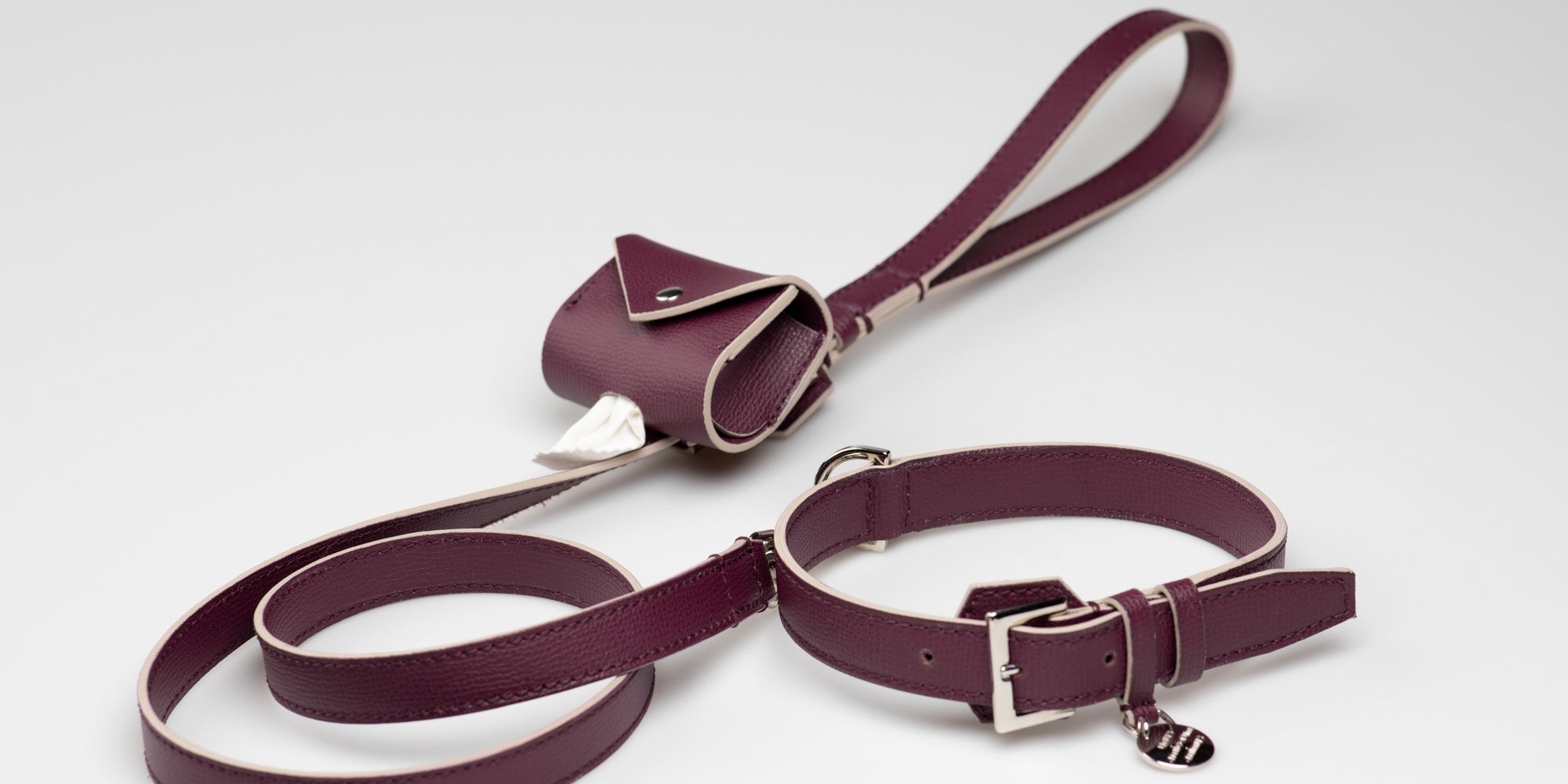 dog-leash-printed-leather-11_8932ed33-743d-4ad4-b78c-c2c05fb4e84f.jpg