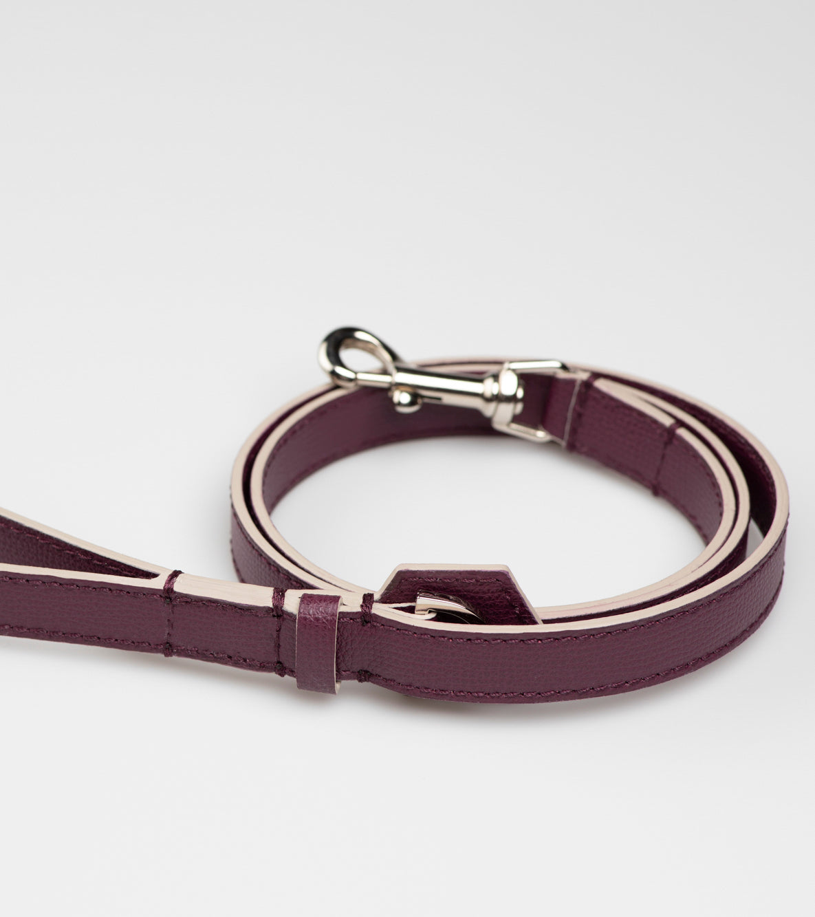 dog-leash-printed-leather-5_f050555d-698e-4726-943e-87bd5668cba9.jpg
