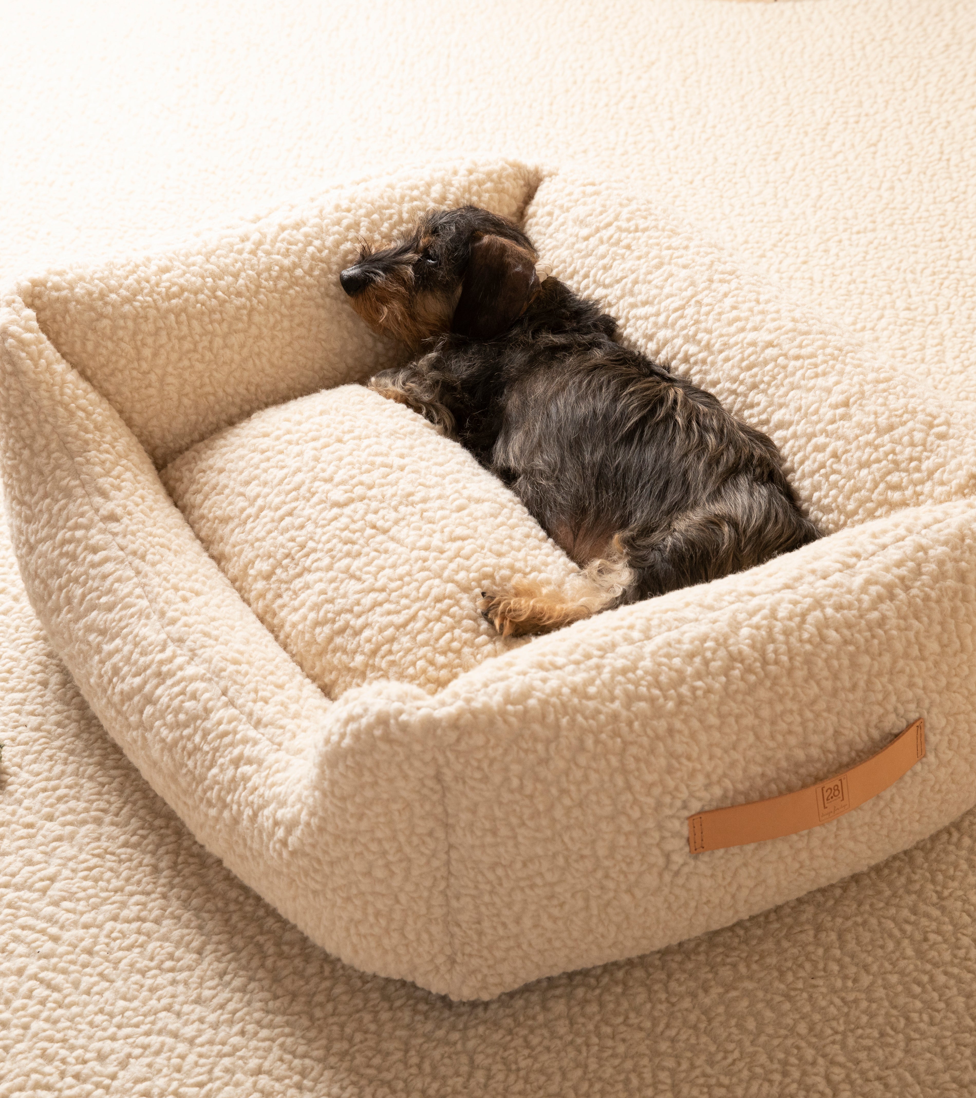 Henri - Bouclé Wool Dog Bed