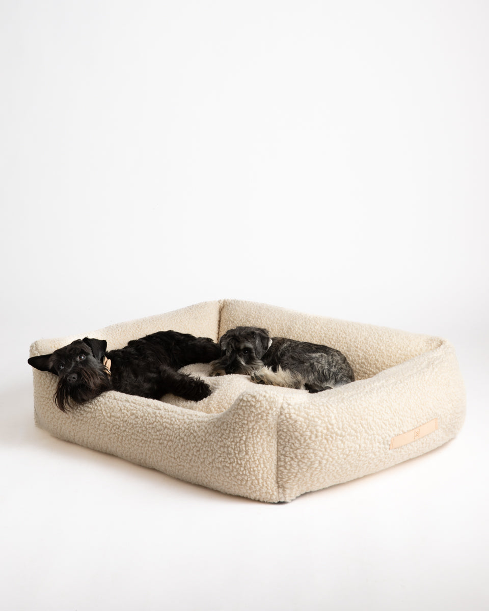 Henri - Bouclé Wool Dog Bed