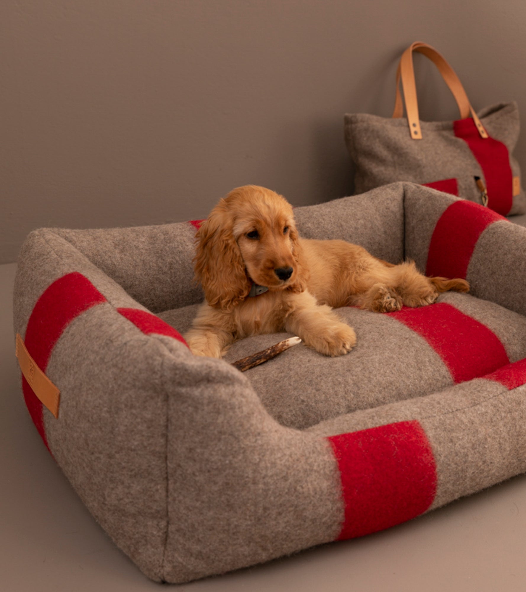 luxury-dog-bed-recycled-wool-red.jpg